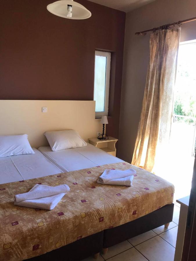 Kydoni Apartments And Studios Agia Marina Екстериор снимка