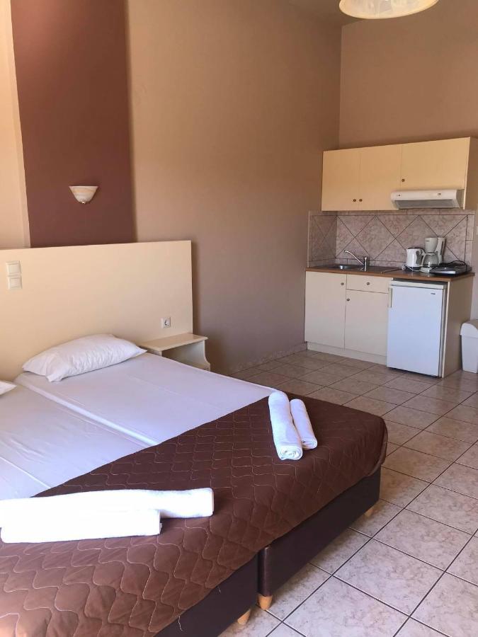 Kydoni Apartments And Studios Agia Marina Екстериор снимка