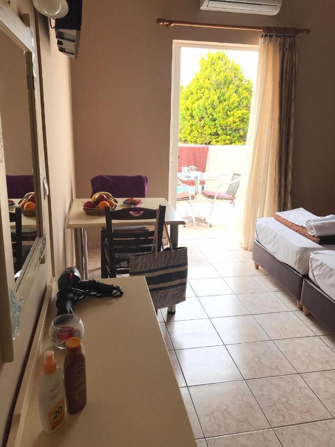 Kydoni Apartments And Studios Agia Marina Екстериор снимка